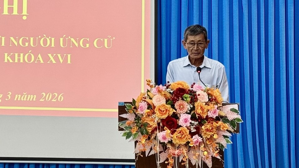 Cử tri bày tỏ niềm tin, gửi gắm tâm tư, nguyện vọng đến các ứng cử viên đại biểu Quốc hội khóa XVI tại hội nghị tiếp xúc. Ảnh: Hoàng Lộc