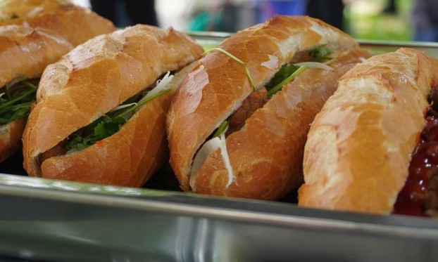 Ho Chi Minh City records many people suspected of food poisoning after eating bread. Photo: Thanh Thanh
