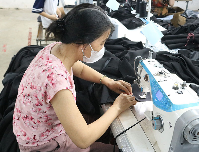 Theo bà Tuyết, chỉ cần có kinh nghiệm tốt, tuổi tác không còn là rào cản khi đi tuyển dụng. Ảnh: Minh Hương. 