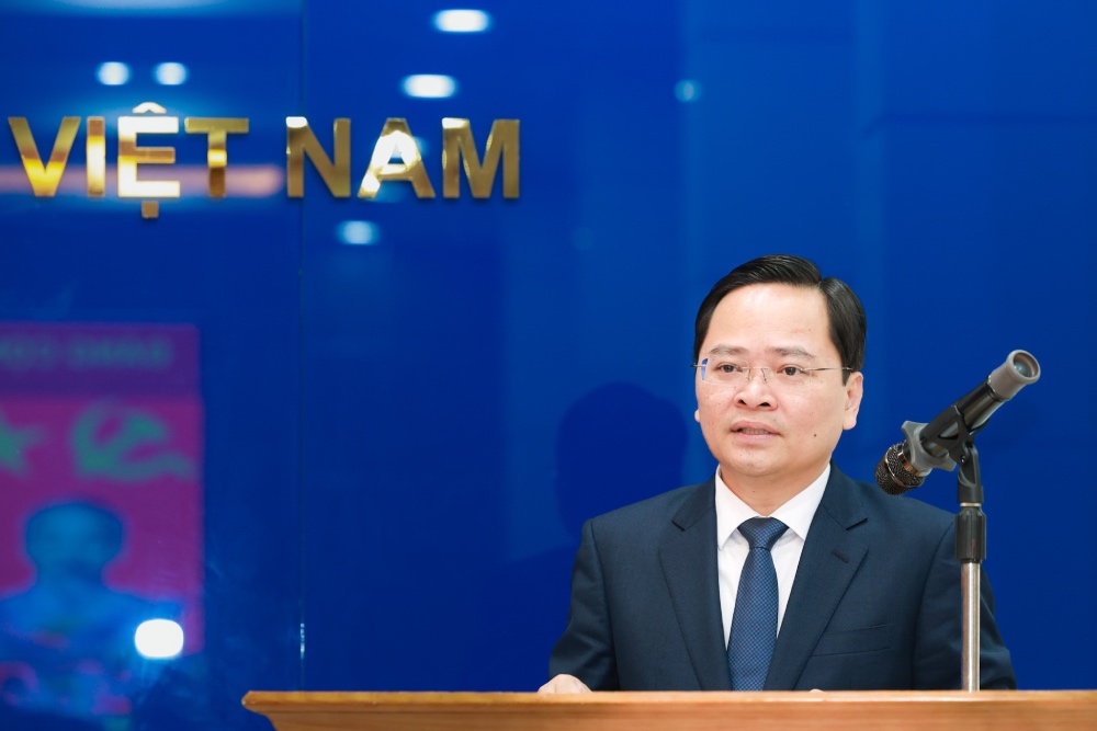 Comrade Nguyen Anh Tuan, Member of the Party Central Committee, Secretary of the Party Committee of the Vietnam General Confederation of Labor, is running for National Assembly Deputy of the XVI term in Da Nang. Photo: Hai Nguyen