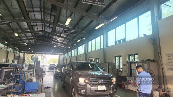 Many facilities are concerned about emission inspections for diesel engines. Photo: Minh Hanh