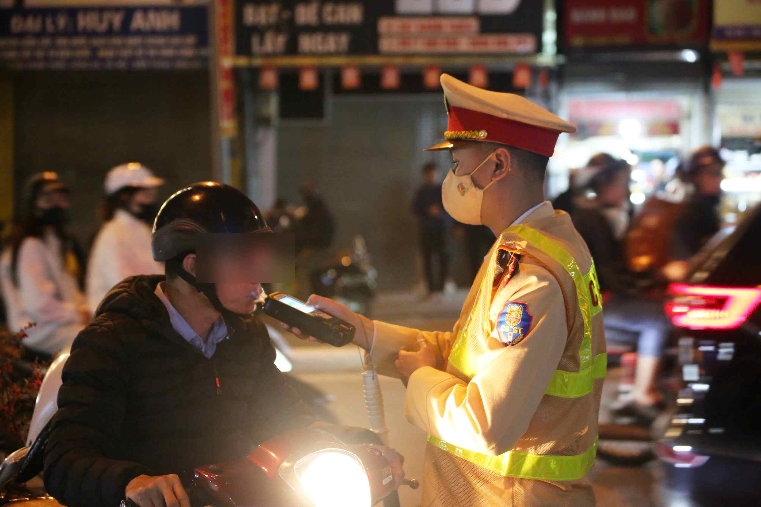 Alcohol concentration testing is being deployed simultaneously in 34/34 localities. Photo: The Ky