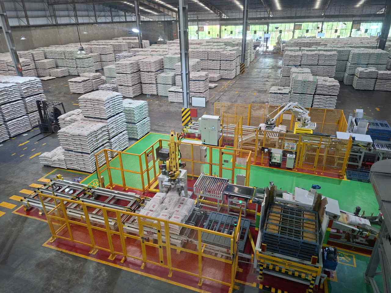 The industrial production index in January 2026 is estimated to increase by 21.5% compared to the same period last year, of which the processing and manufacturing industry increased by 23.6%. Photo: Tuyet Lan
