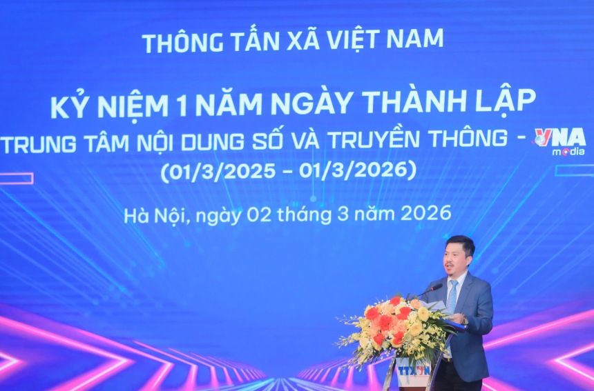 Ông Lê Xuân Thành, Bí thư Đảng ủy, Giám đốc Trung tâm Nội dung số và Truyền thông phát biểu tại lễ kỷ niệm. Ảnh: Phan Phương/TTXVN