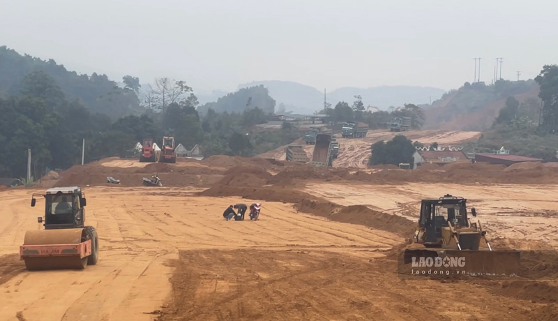 The traffic project is entering the sprint stage towards the finish line. Photo: Dinh Dai