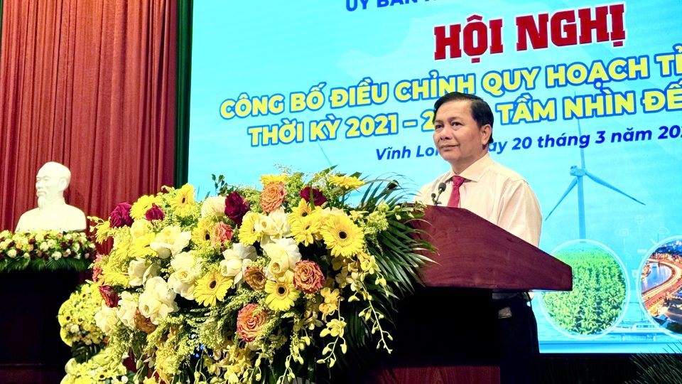 Ông Trần Văn Lâu – Bí thư Tỉnh ủy Vĩnh Long phát biểu chỉ đạo tại hội nghị công bố điều chỉnh Quy hoạch tỉnh 2021–2030, tầm nhìn đến 2050. Ảnh: Hoàng Lộc