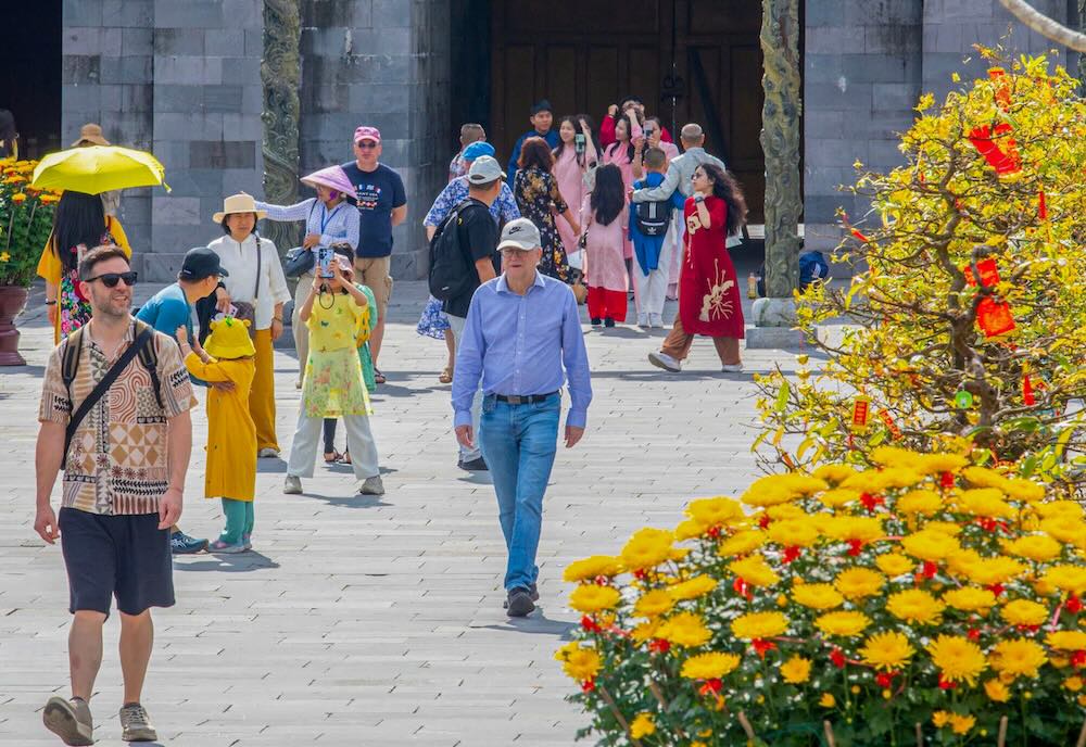 Visitors to Hue Citadel. Photo: Nguyen Luan