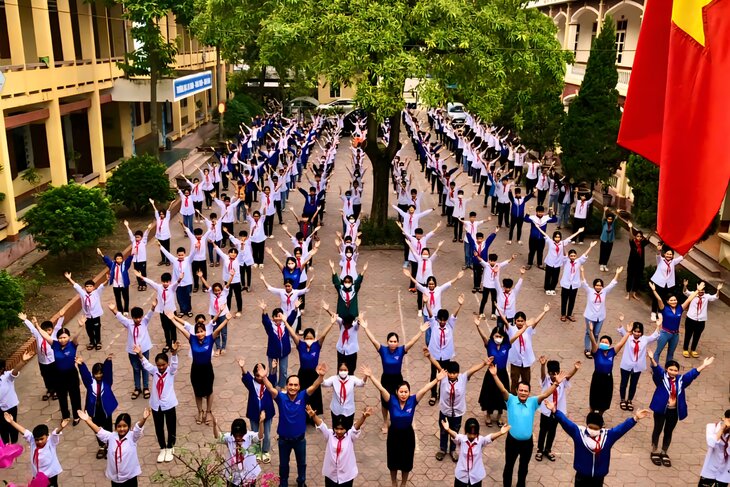 Hong Da Secondary School is invested with 36 billion VND for construction and renovation. Photo: Hong Da Secondary School