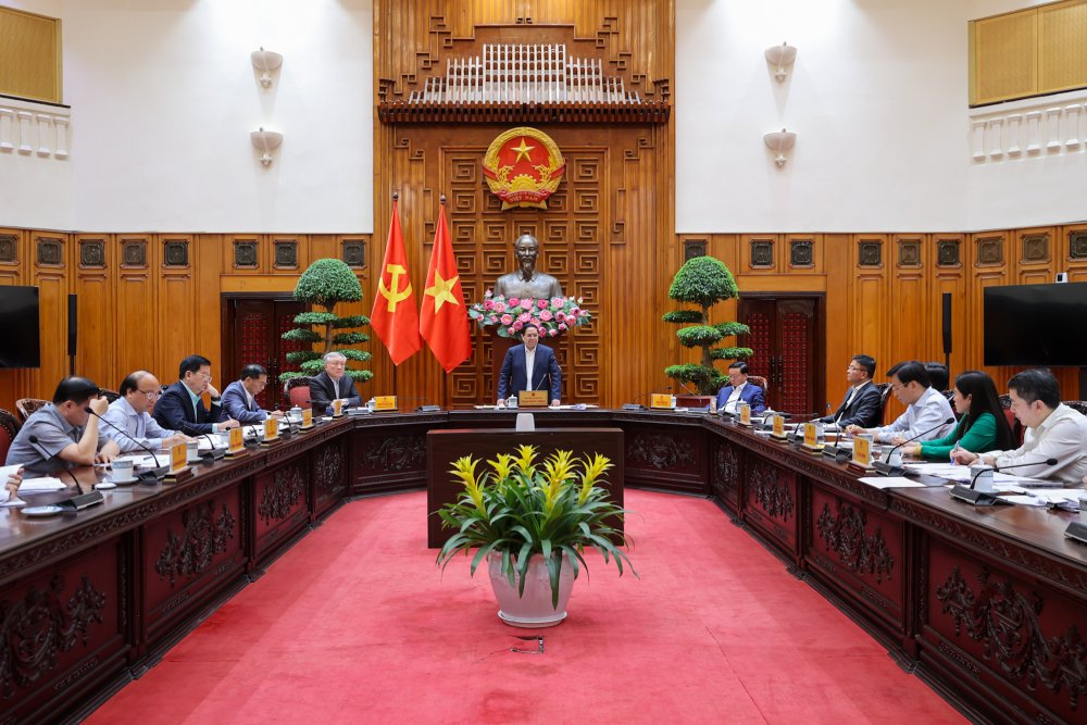 Thủ tướng Chính phủ yêu cầu mở rộng chính sách, khuyến khích các địa phương, tổng công ty, tập đoàn, doanh nghiệp xây dựng nhà ở cho thuê theo quy hoạch, đối tượng thuê là công nhân, người lao động. Ảnh: VGP 