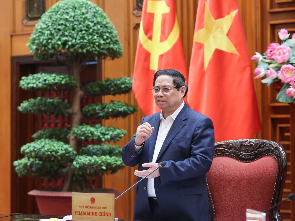 ファム・ミン・チン首相は、対象者を拡大し、社会住宅の受給対象となる収入レベルを引き上げるよう要請しました。写真:VGP