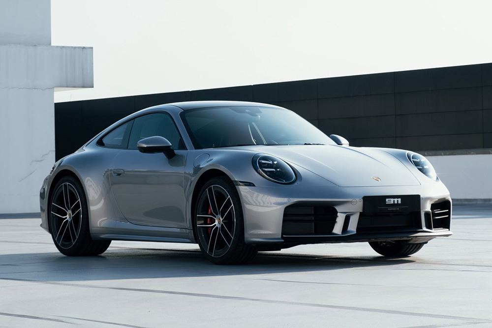 The first Porsche 911 Carrera S 992.2 to return to Vietnam has a 480 horsepower engine, marking a mid-life upgrade of the Porsche 911 sports car line. Photo: Tri Nguyen