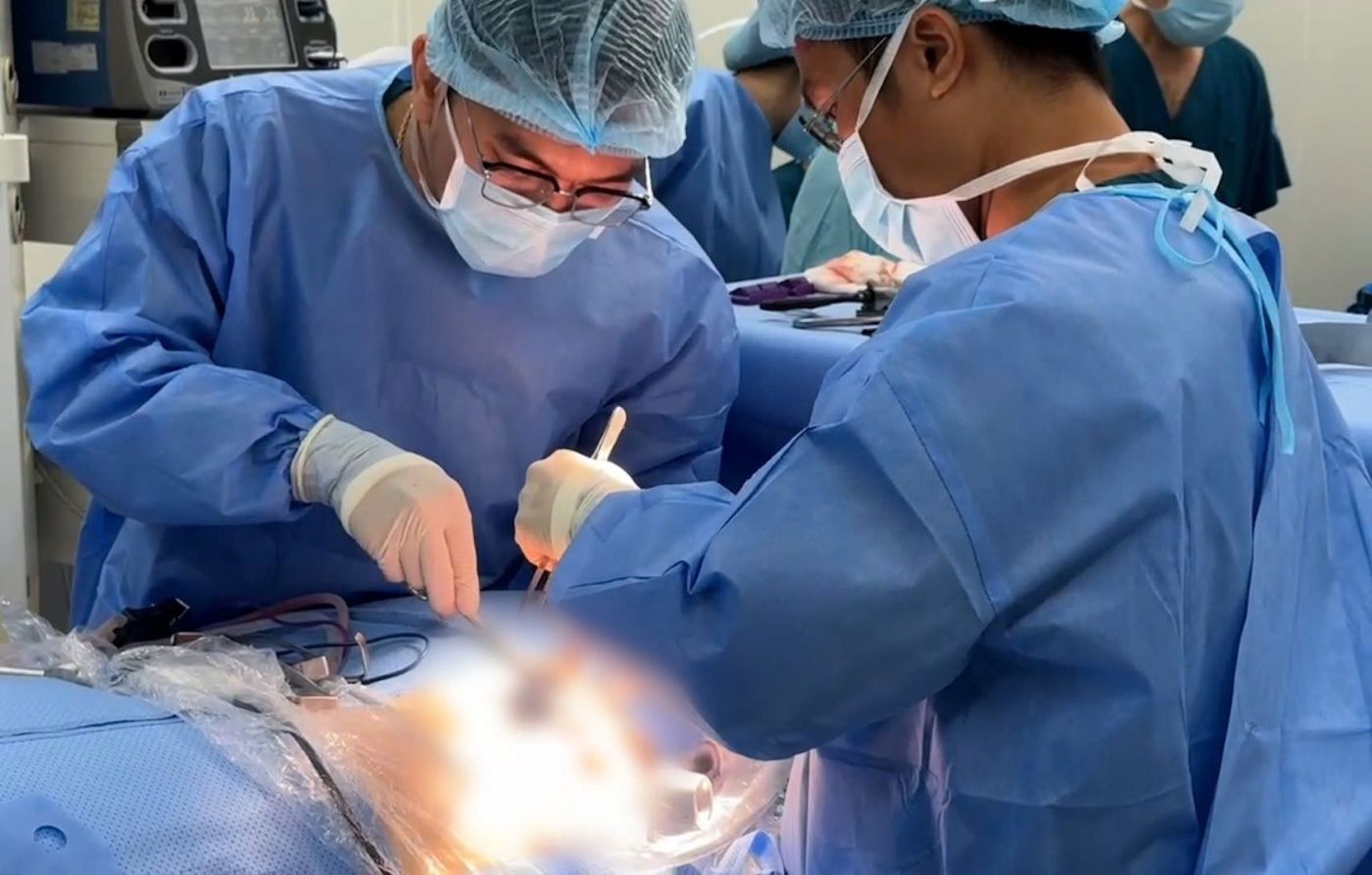 Primer trasplante de riñón en el Hospital Infantil 1, la madre da una oportunidad de vida a su hijo