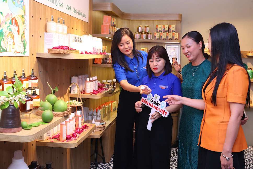 Cục Quản lý và Phát triển thị trường trong nước (Bộ Công Thương) tiếp tục khẳng định vai trò đồng hành với doanh nghiệp Việt. Ảnh: Thạch Lam