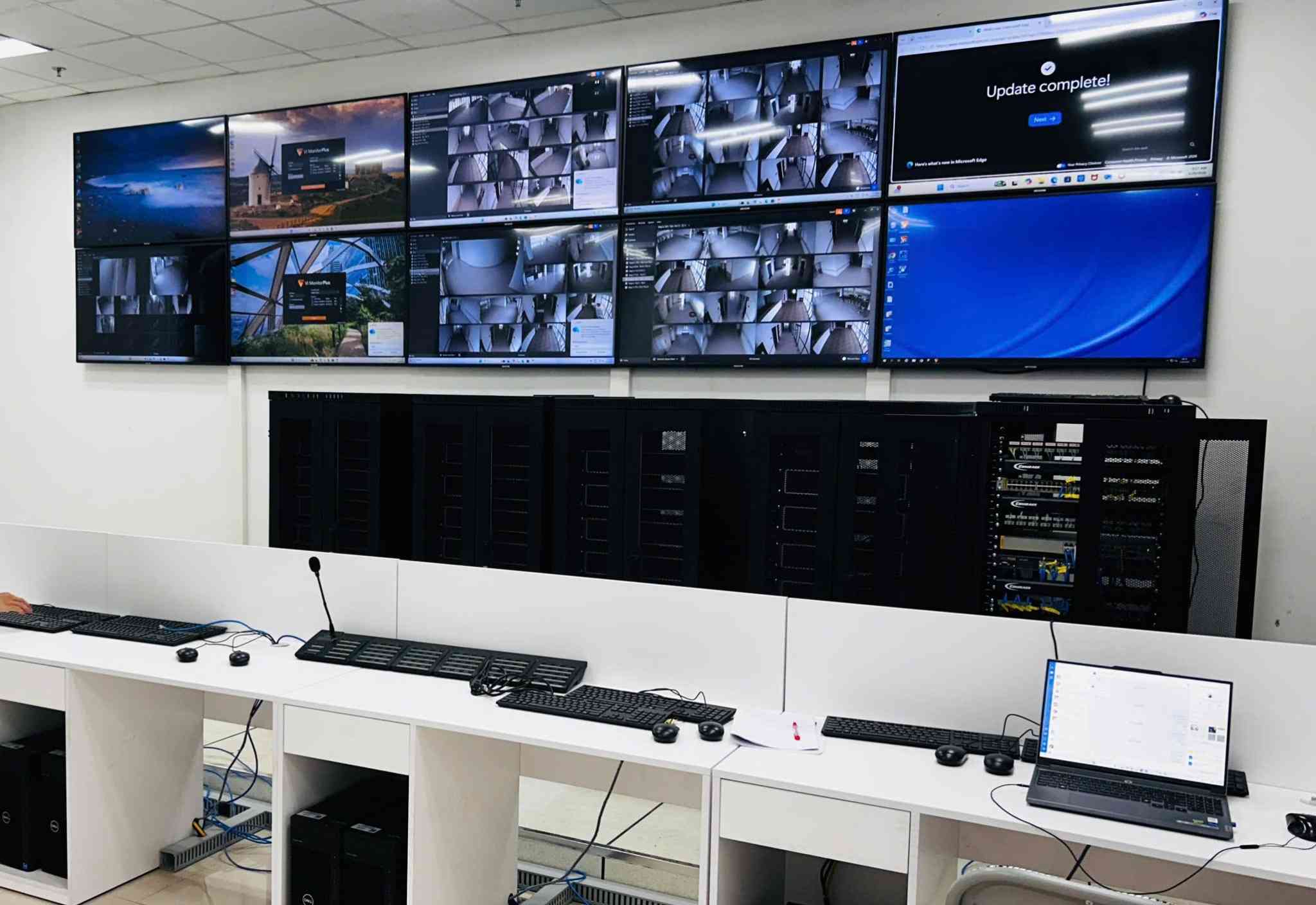 Khu vực phòng điều hành, giám sát tại Bệnh viện Bạch Mai cơ sở 2. Ảnh: Nguyễn Trường