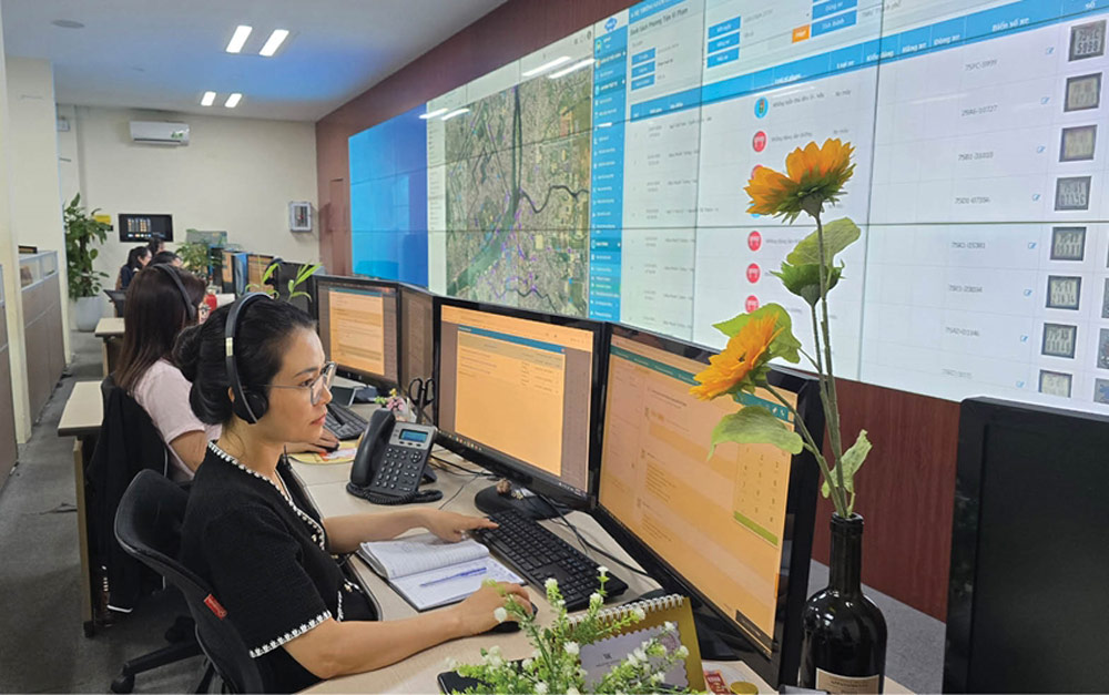 The IOC Smart City Operation Monitoring Center monitors waste using an AI-integrated camera system. Photo: Lien Minh.