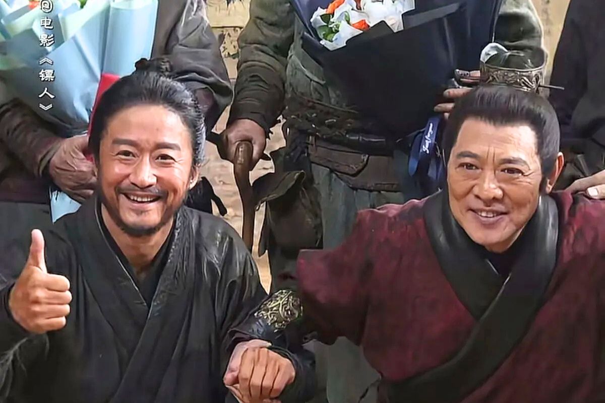 映画「超人」の撮影現場でのウー・ジンとジェット・リー。写真:ビデオからキャプチャ