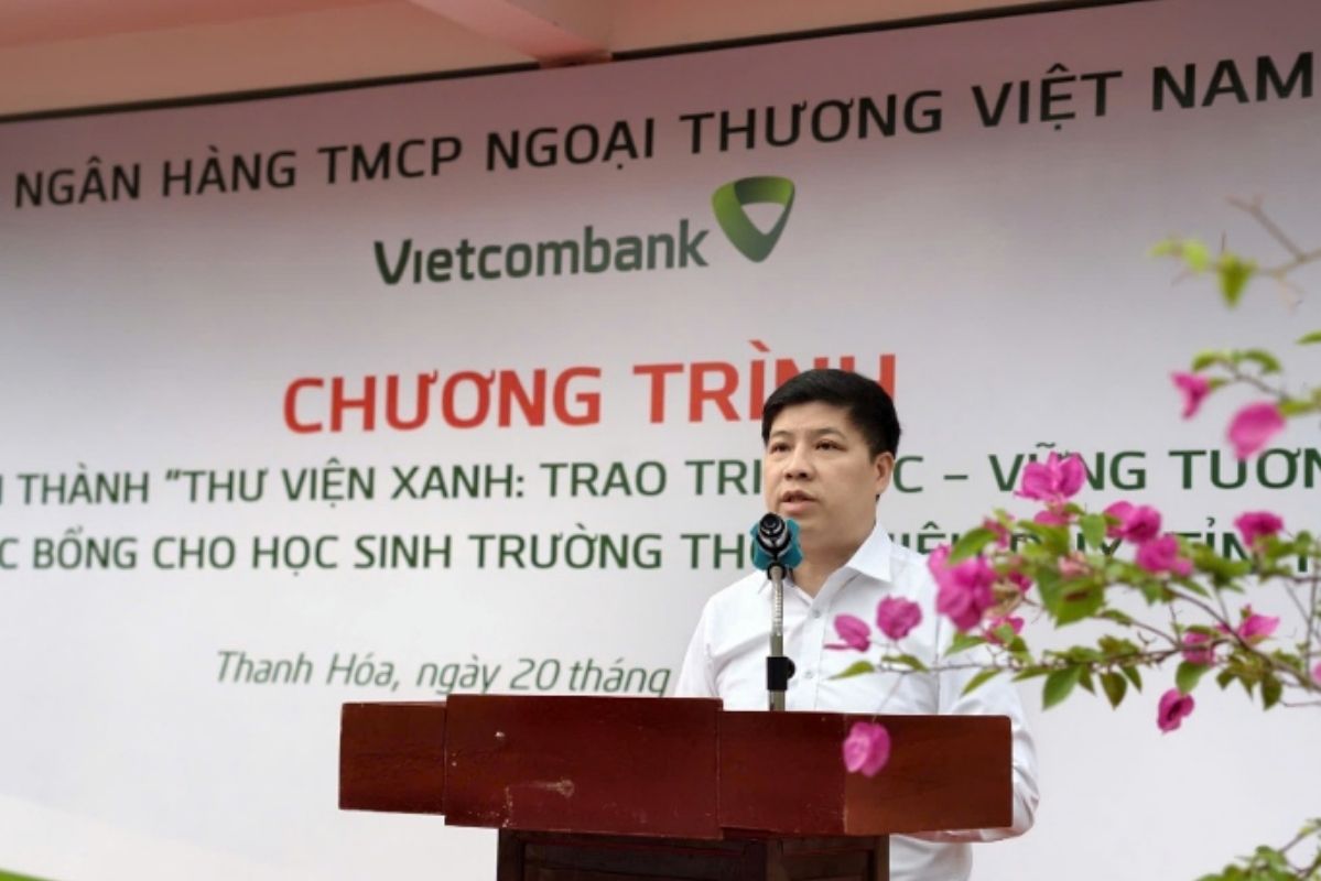 Đồng chí Hồng Quang - Thành viên HĐQT, Chủ tịch Công đoàn Vietcombank phát biểu tại chương trình. Ảnh: Vietcombank