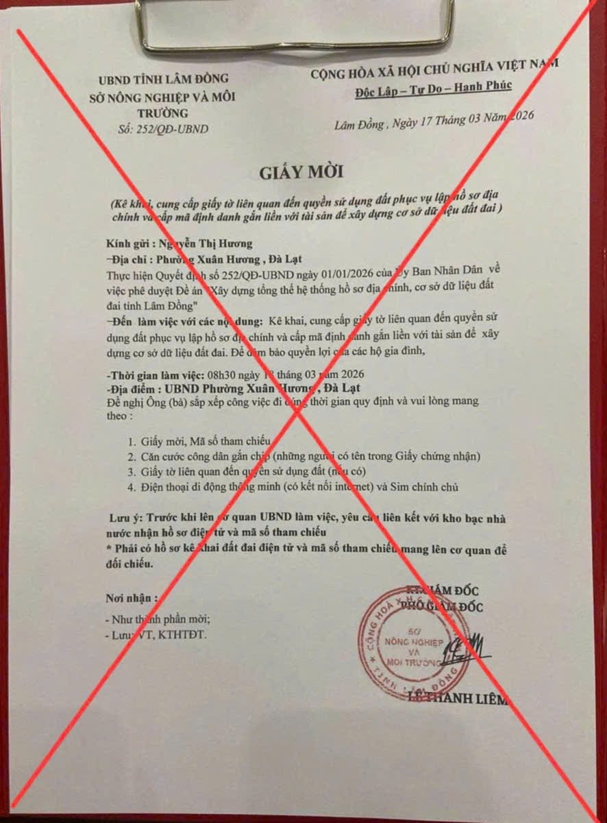 Cảnh báo "giấy mời" giả mạo các đối tượng gửi đến các hộ dân ở phường Xuân Hương - Đà Lạt. Ảnh: Phúc Khánh 