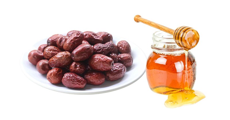 Uống táo đỏ ngâm mật ong mỗi ngày: Tác dụng ra sao?