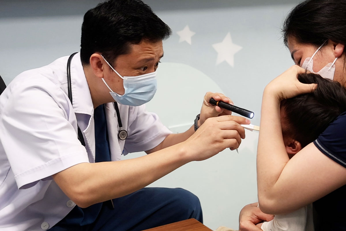 In the RSV peak season, what is the best room for children and pregnant mothers