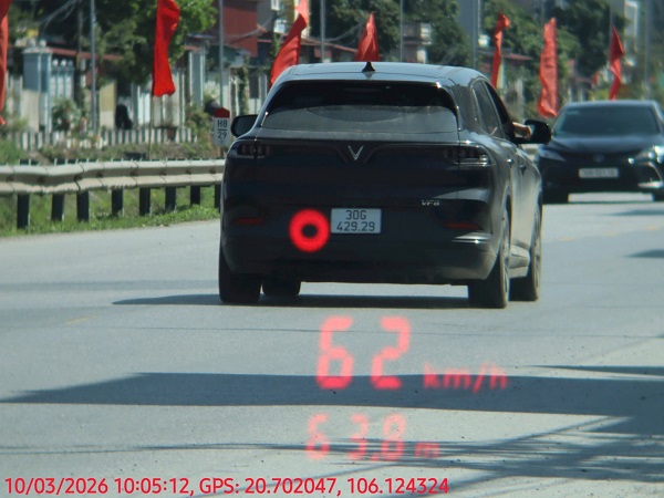 Car owner fined remotely in Hung Yen. Photo: Hung Yen Traffic Police