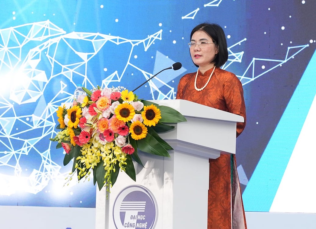 TS Nguyễn Thu Hương - Phó Hiệu trưởng Trường Đại học Công nghệ, Đại học Quốc gia Hà Nội. Ảnh: UET