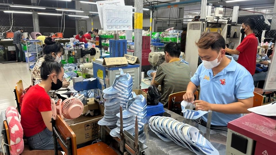 Người lao động đăng ký việc làm tại khu công nghiệp, ưu tiên vị trí gần nơi cư trú. Ảnh: Hoàng lộc