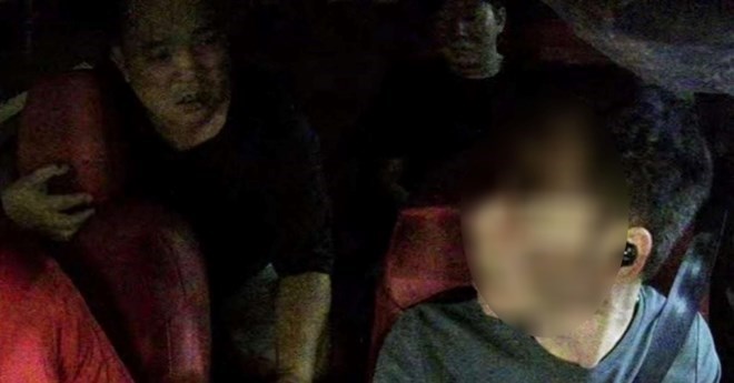 Vụ tài xế và nhạc sĩ Minh Khang trên "chuyến xe bão táp". Ảnh: Cắt từ video