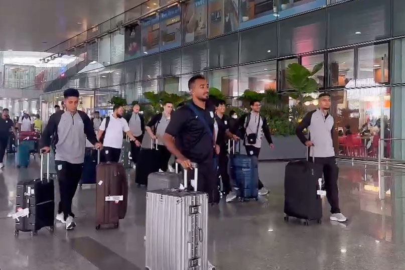 La selección de Bangladesh llega a Hanoi al mediodía del 21 de marzo. Foto: VFF