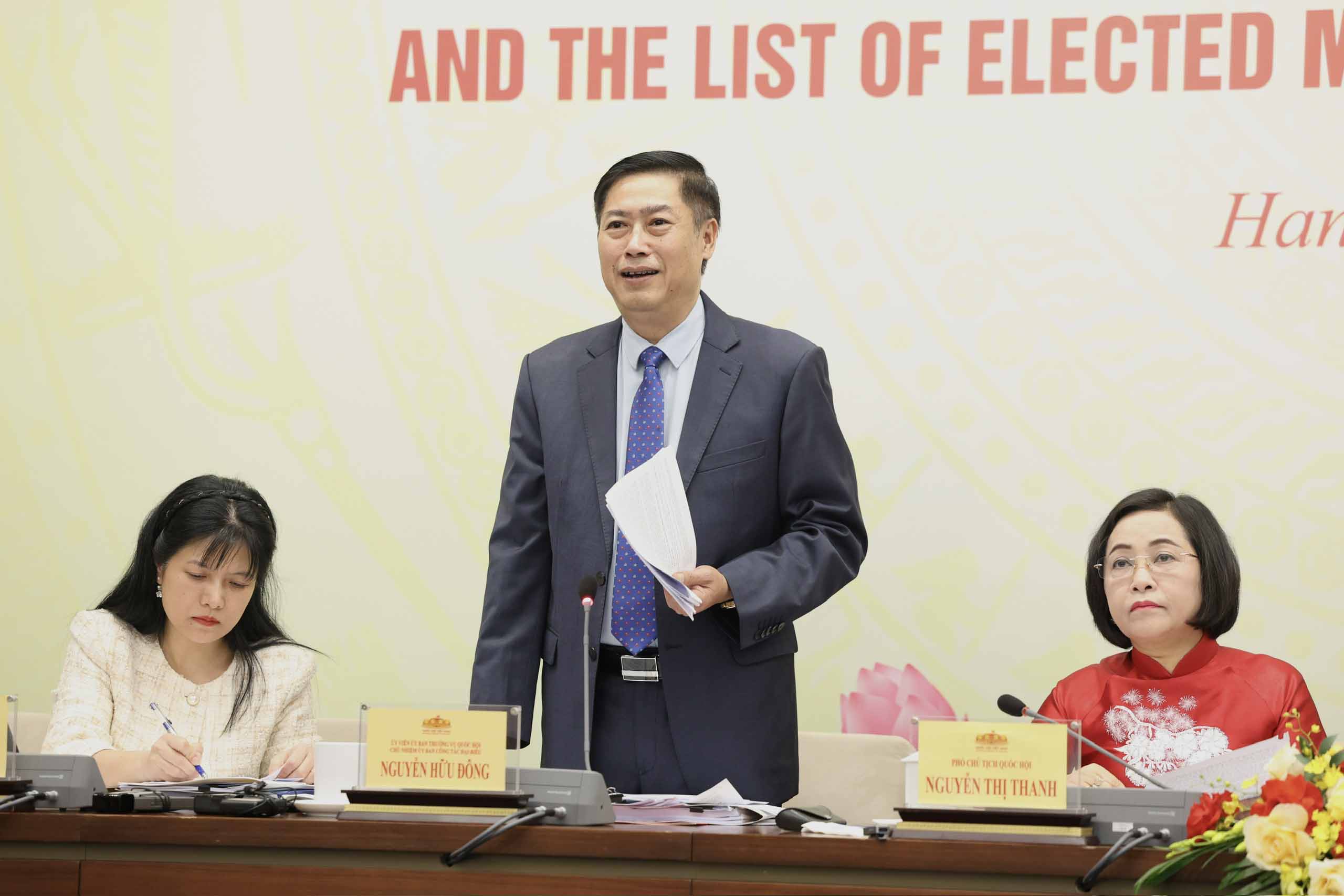 Selon le président de la Commission du travail des députés de l'Assemblée nationale, Nguyễn Hữu Đông, les 5 personnes qui se sont présentées comme candidats à l'Assemblée nationale de la XVIe législature n'ont pas été élues. Photo: Hải Nguyễn