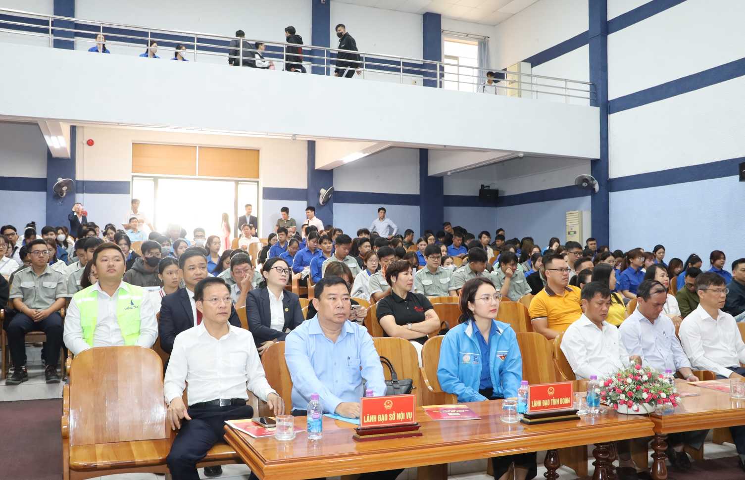 Ngày hội việc làm tỉnh Khánh Hòa thu hút đông đảo người lao động tham gia. Ảnh: Phương Linh