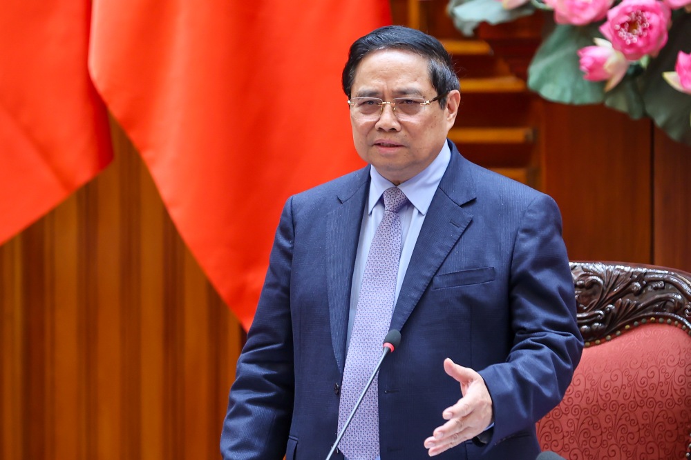Prime Minister Pham Minh Chinh requests to complete the mechanism for exporting and allocating national reserves for gasoline and oil in emergency cases. Photo: VGP