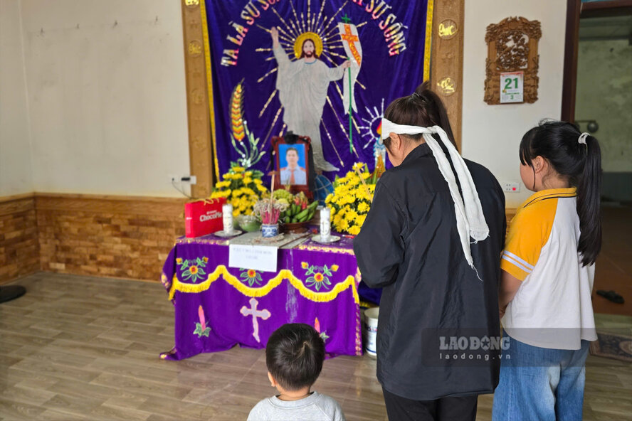 Ba mẹ con chị Tâm đang rất cần sự hỗ trợ của cộng đồng. Ảnh: Tô Công