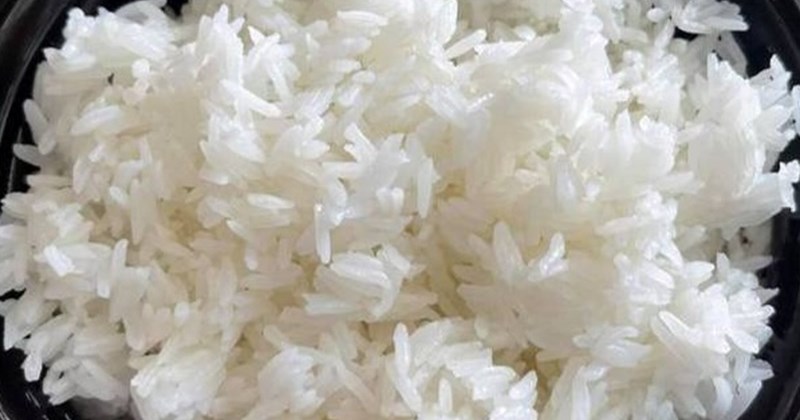 Ăn cơm trắng giúp ngủ ngon