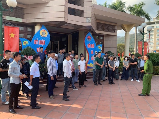 Trainees, including the safety and hygiene team of Cao Son Coal Company, are trained and improve their knowledge. Photo: Thu Hien