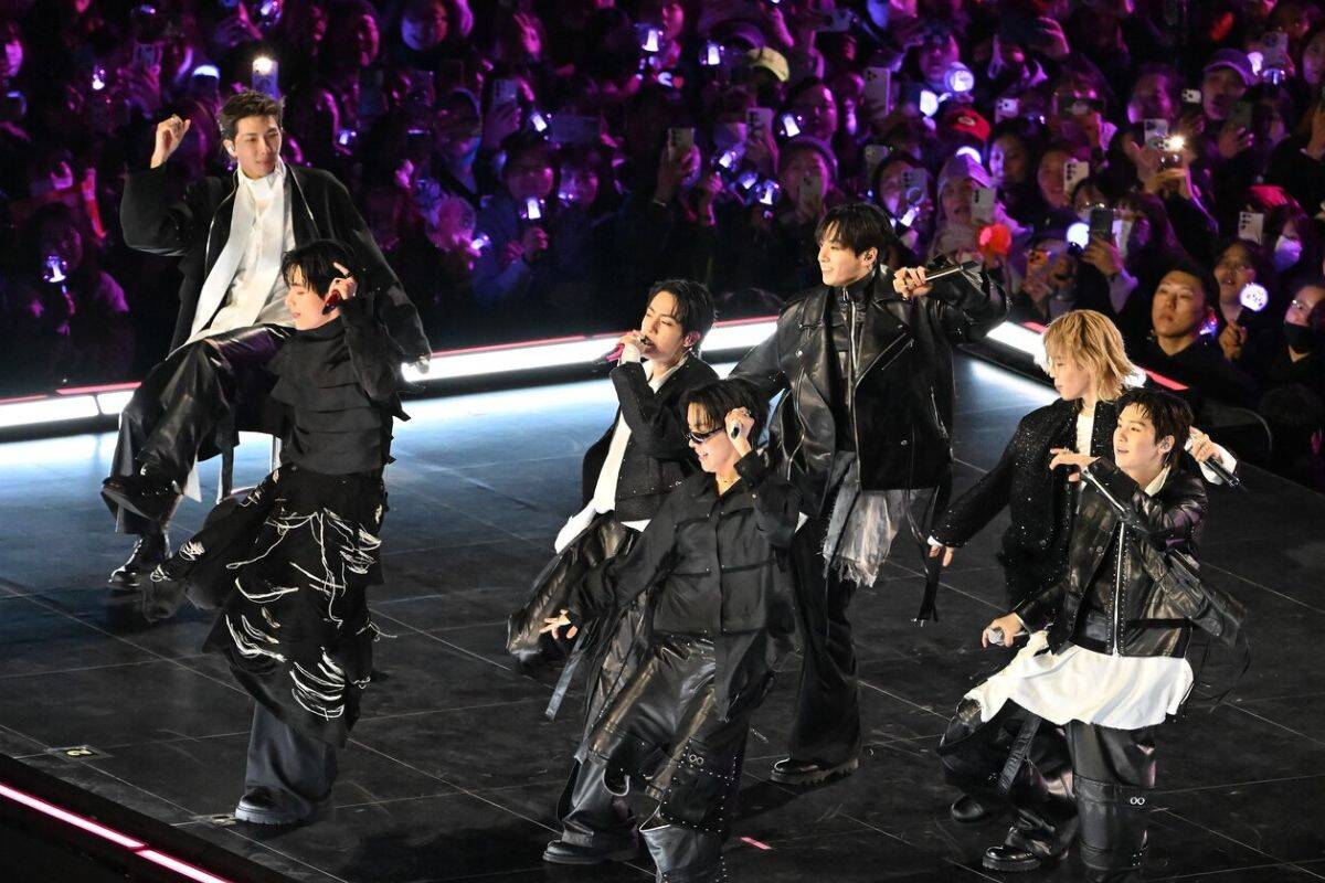 BTS khiến quảng trường