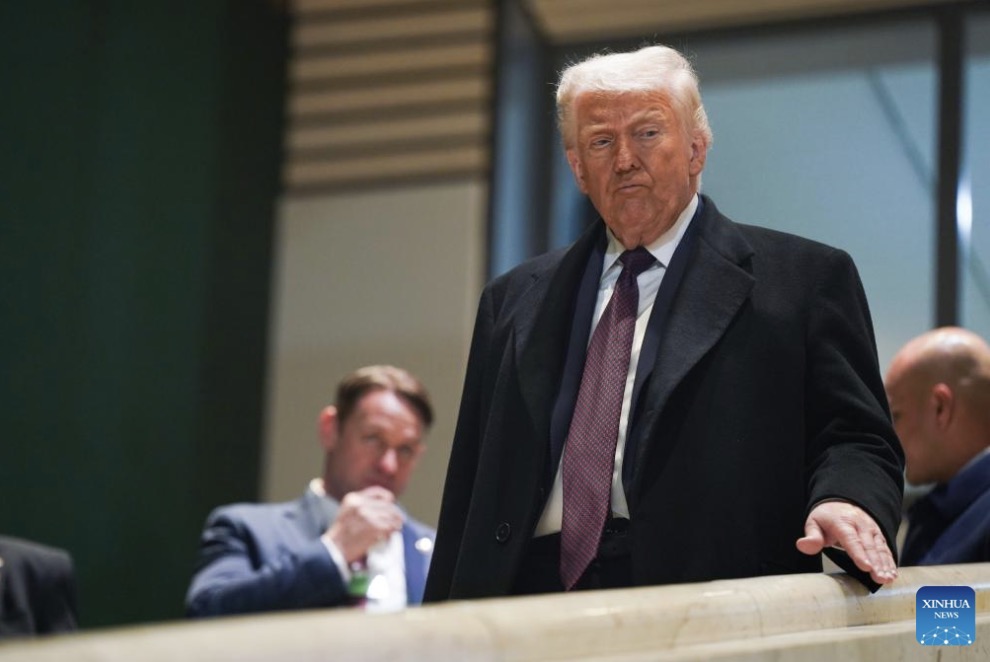 트럼프 대통령은 테헤란에 호르무즈 해협을 48시간 이내에 완전히 개방할 것을 요구했습니다. 사진: 신화통신