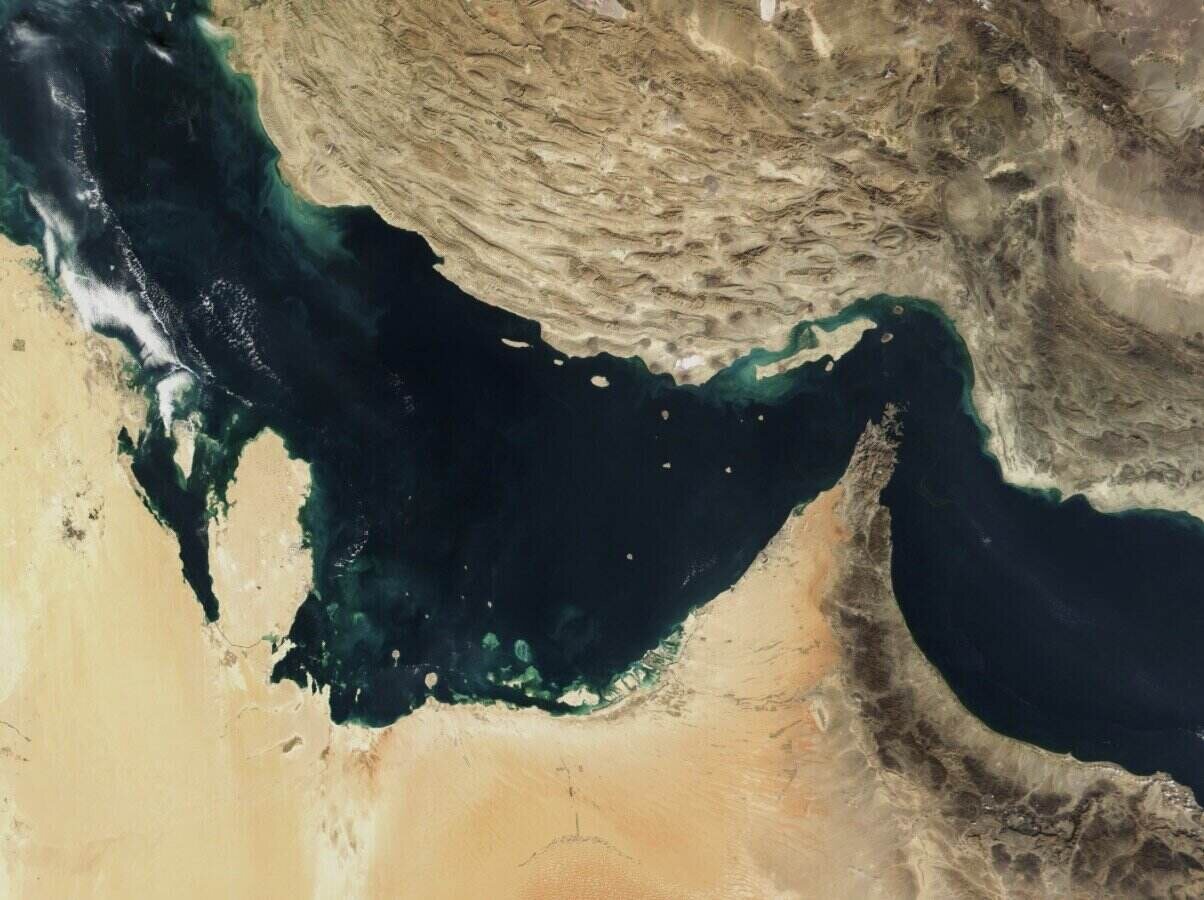 A sailor has revealed how Indian ships were safely escorted through the Strait of Hormuz in the context of conflict. Photo: NASA