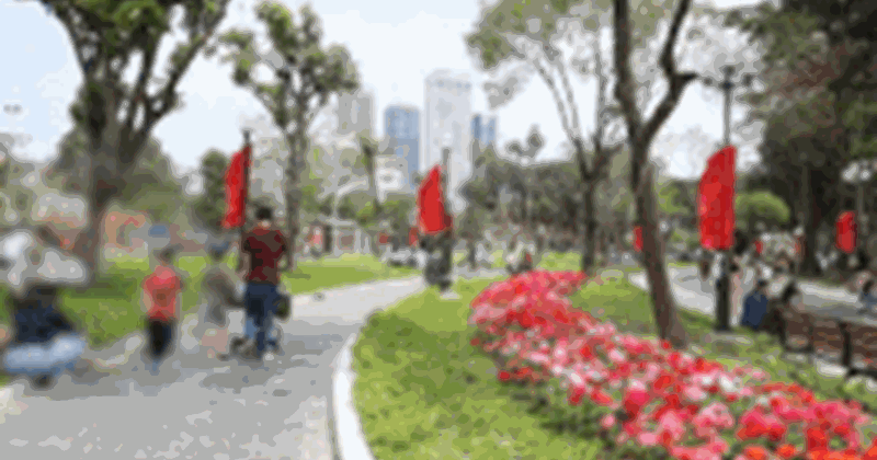 Hà Nội: Công viên "thay áo mới" thu hút đông người vui chơi cuối tuần