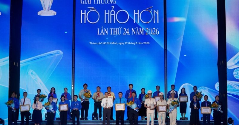 TP.HCM vinh danh 10 tập thể xuất sắc