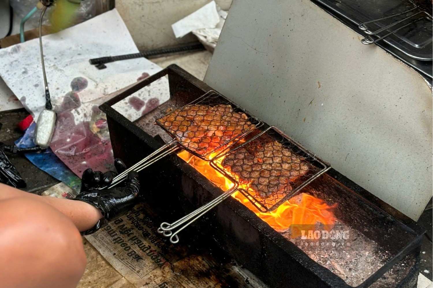 Thịt nước và chả được tẩm ướp vừa phải, mềm, không khô. Ảnh: Nguyễn Đạt