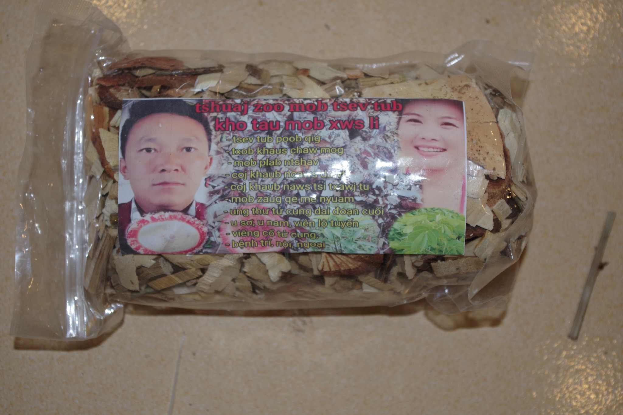 Family traditional medicine" sold by Giang A Cu on social networks. Photo: Dien Bien Police