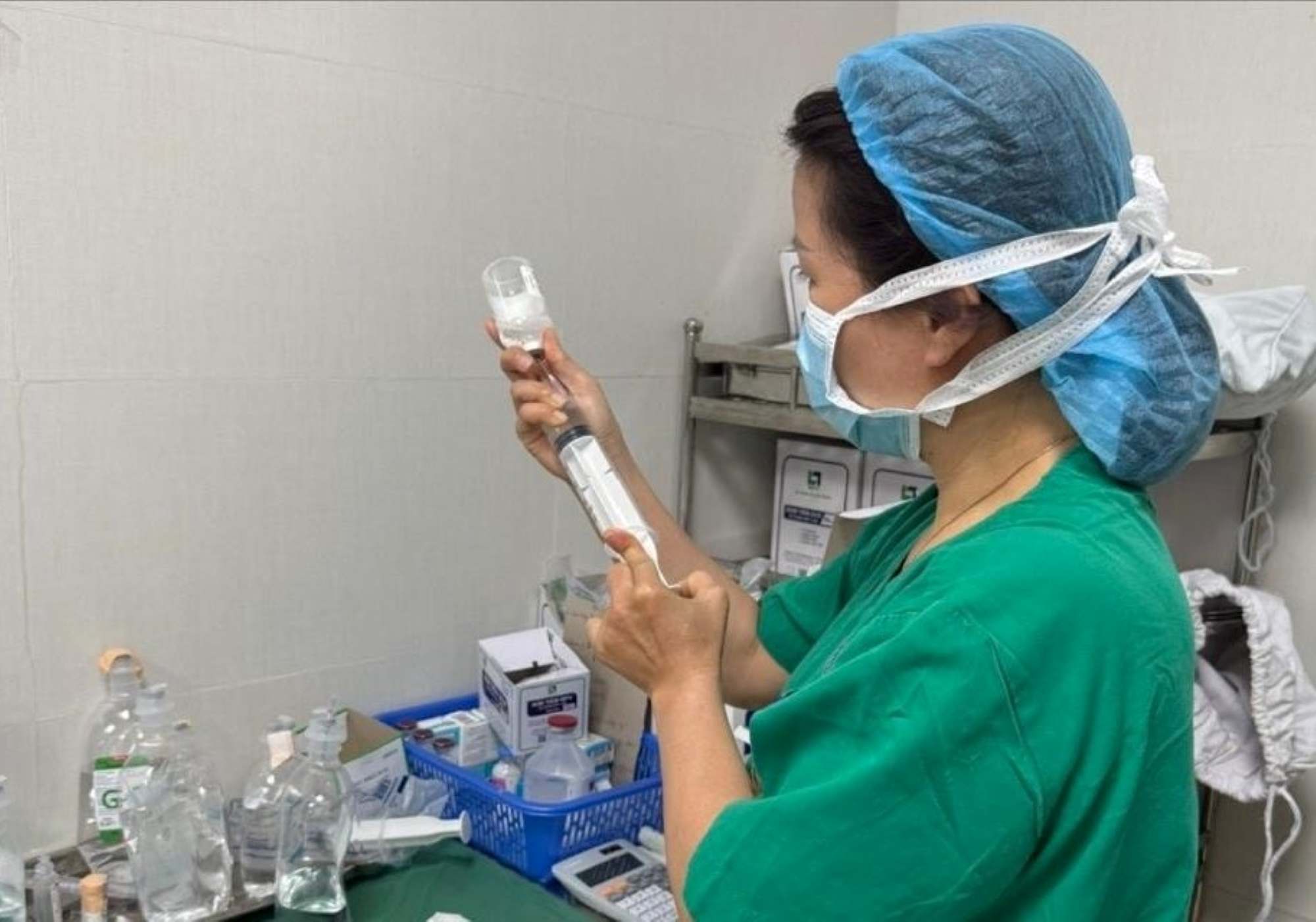 Botulinum antidote is used promptly in the treatment of patients. Photo: Truong An