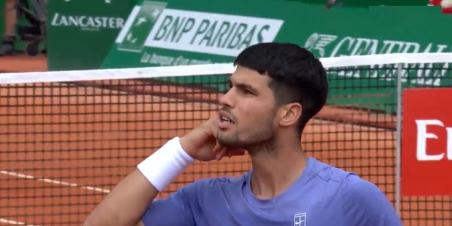 Carlos Alcaraz hướng đến mùa giải trên sân đất nện sau khi thua Korda ở Miami Open. Ảnh: Cắt từ video