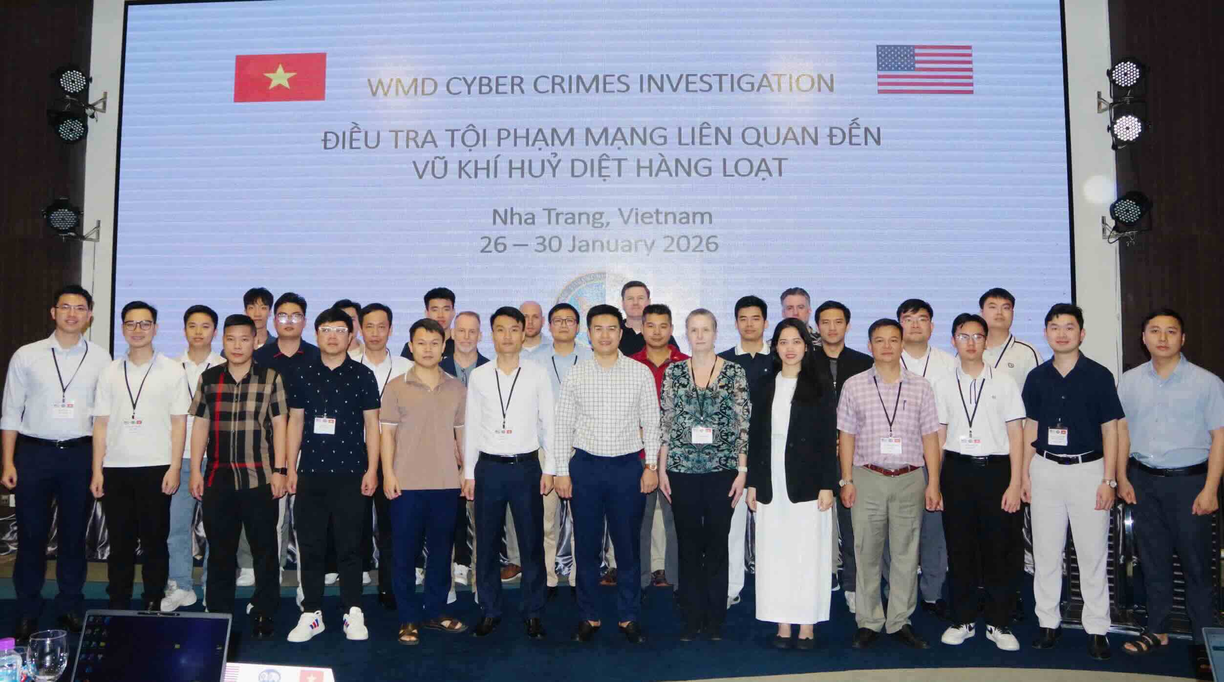 Đại úy Nguyễn Văn Vĩnh tại lớp tập huấn điều tra tội phạm mạng liên quan đến vũ khí hủy diệt hàng loạt. Ảnh: Tuổi trẻ Công an Quảng Trị