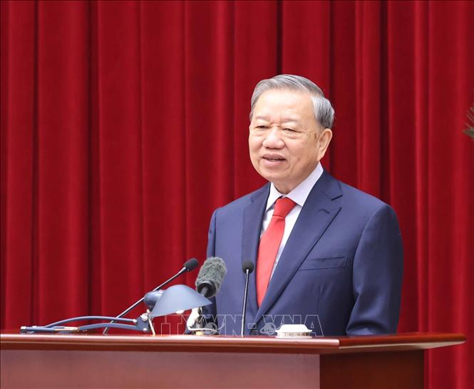 General Secretary To Lam chaired and delivered the opening speech at the second Conference of the 14th Central Executive Committee of the Party. Photo: VNA
