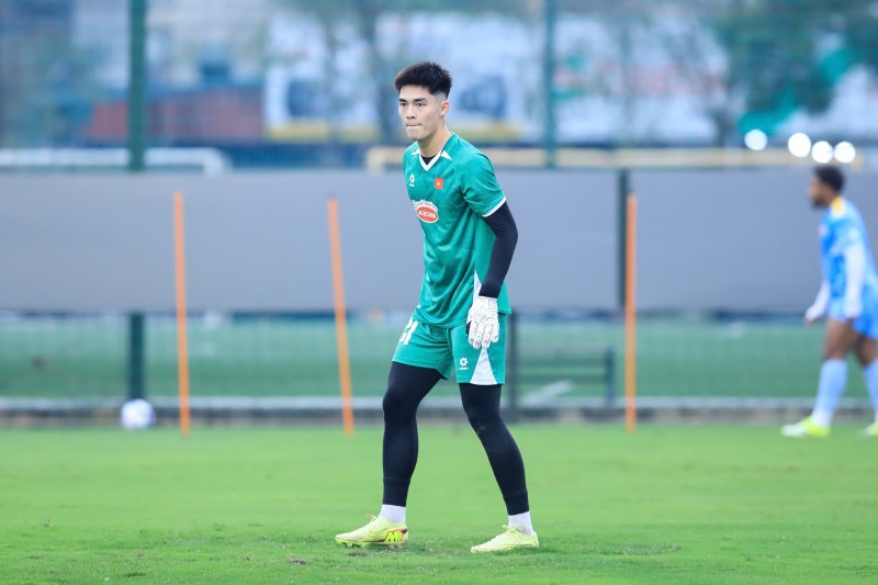 Goalkeeper Tran Trung Kien at the Vietnamese national team. Photo: Minh Dan