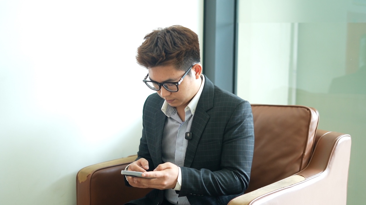 Young people flock to travel alone as personal experience needs reign