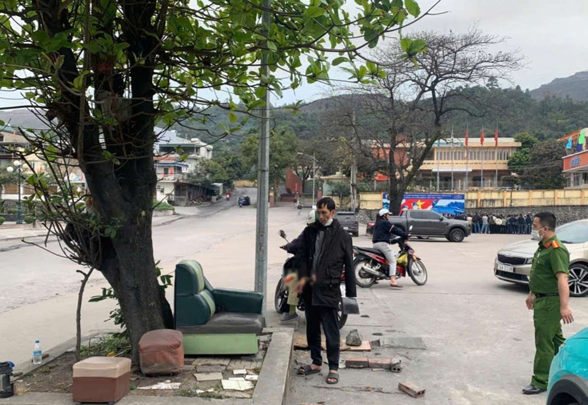 ダン・ディン・ヴィン容疑者は、麻薬を購入して使用する場所を特定しました。写真:クアンニン省警察