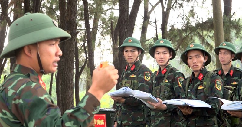 Tân binh Ban Chỉ huy Quân sự TP Huế quyết tâm rèn luyện kỷ luật ngay từ đầu